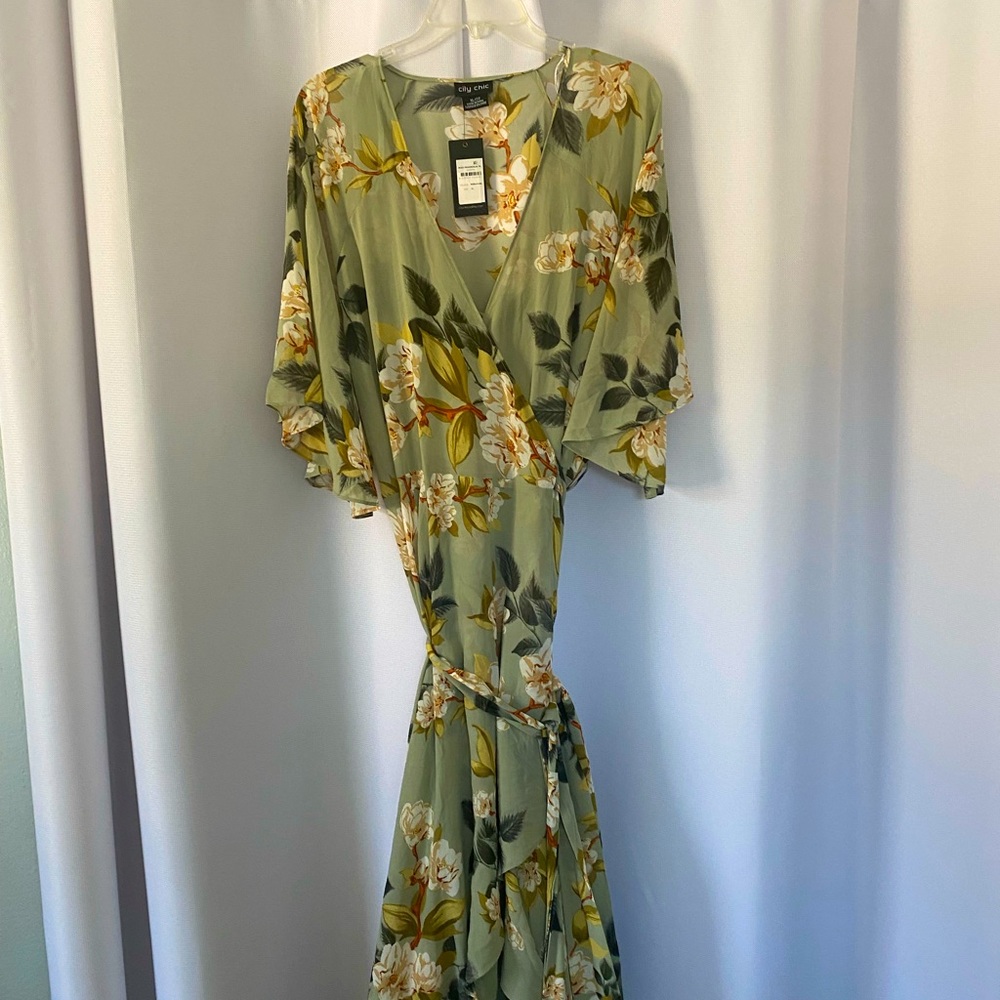City Chic  Brand New size 22W Midi Dress,  2 pieces